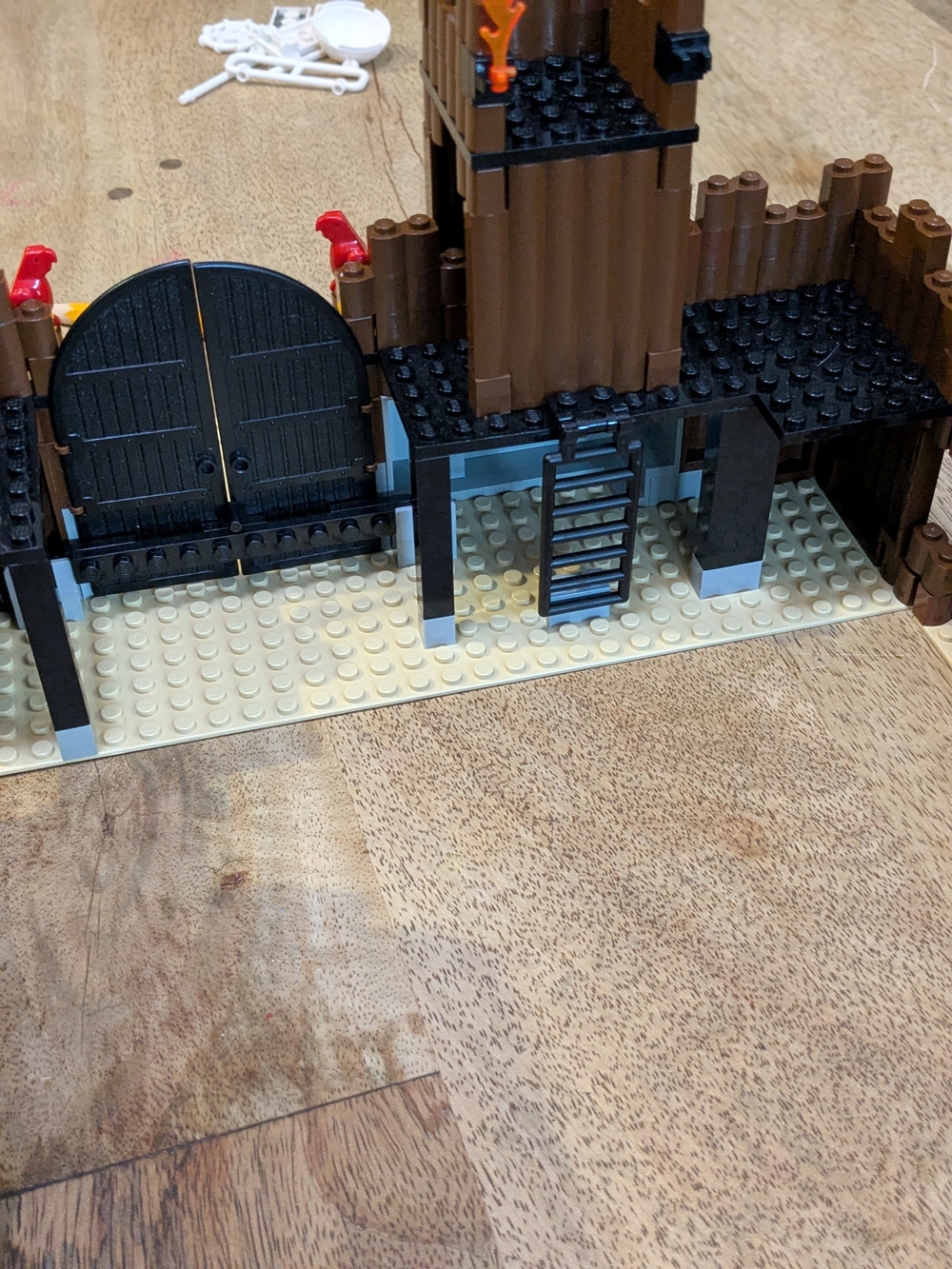 🔥 LEGO 6769 Fort Legoredo (1996) — RARE Classic Western Fort! 🔥 - Picture 4 of 16